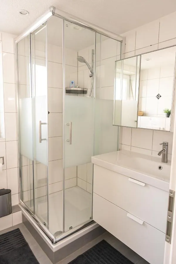 #2 Grosses Zimmer Mit Pool Und Garten Memmingen 0*,