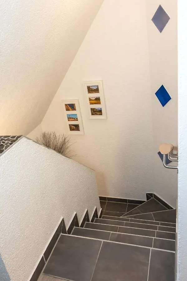 Privatunterkunft #2 Grosses Zimmer Mit Pool Und Garten Memmingen