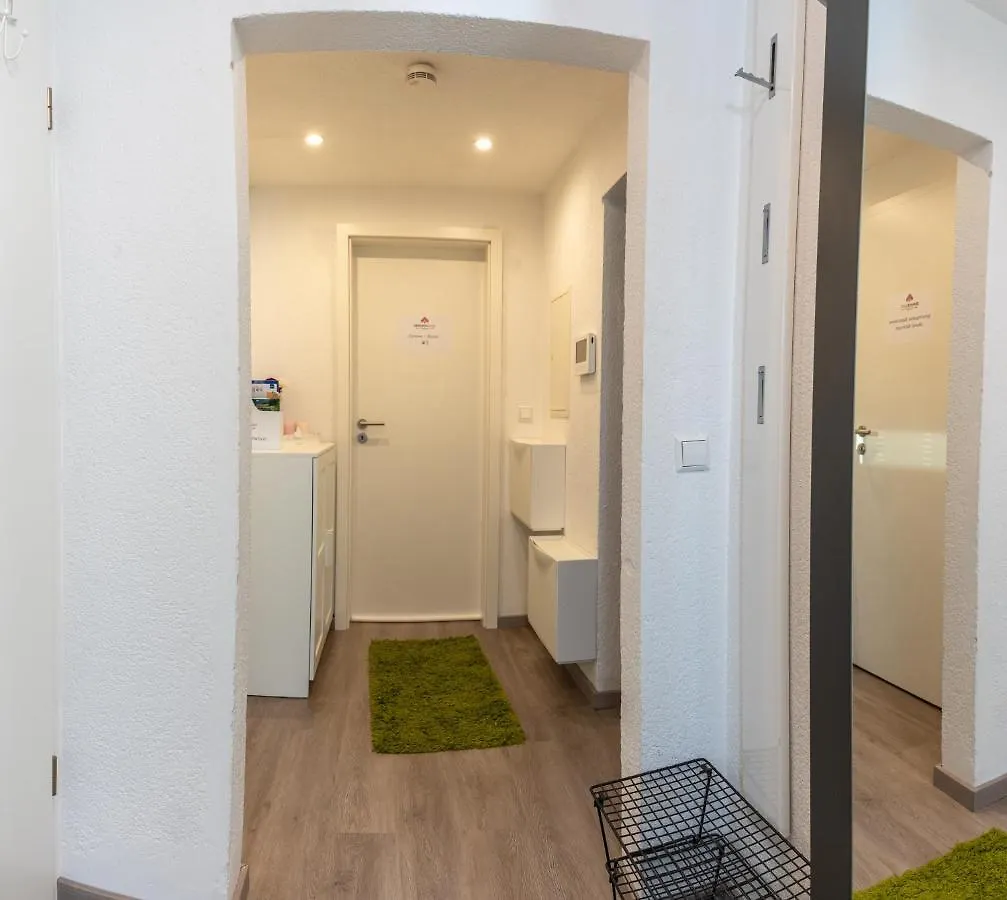 #2 Grosses Zimmer Mit Pool Und Garten Memmingen 0*,