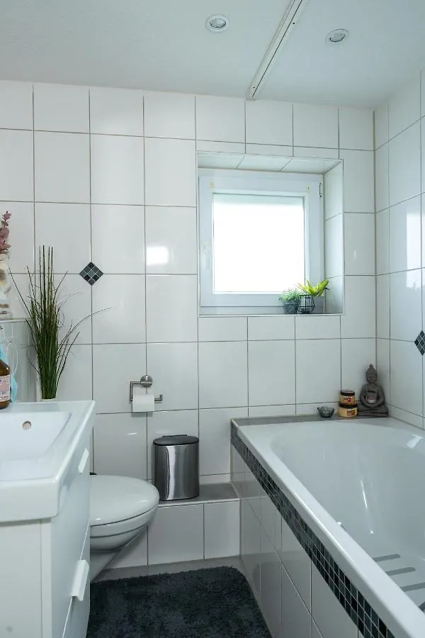 Homestay #2 Grosses Zimmer Mit Pool Und Garten Memmingen Germany